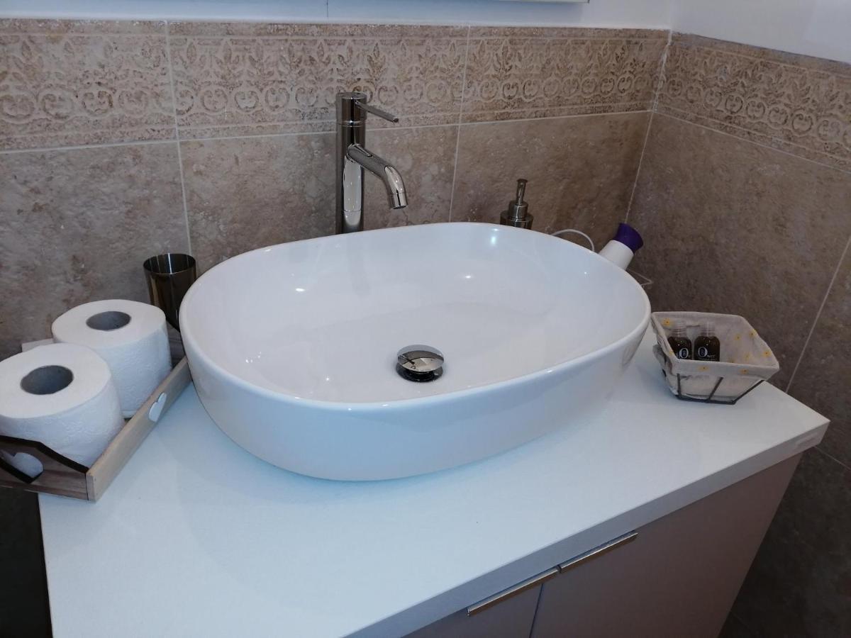 B&B Ninfa Caserta Bagian luar foto